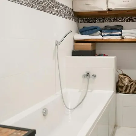 Atypical Apt In Souplex In The Heart Of Paris! *